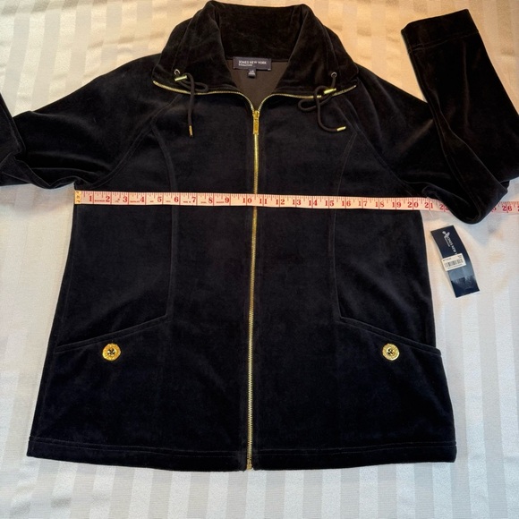 Jones New York Sz L Black Velvet Zip-Up Jacket with Gold Accents NWT - Picture 3 of 14